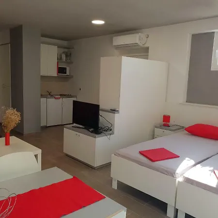 Maric Apartment *